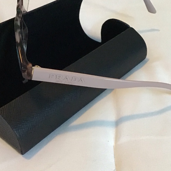 Elegant Mauve Tortoise Shell Glasses & Black Eyeglass Case - Picture 3 of 8